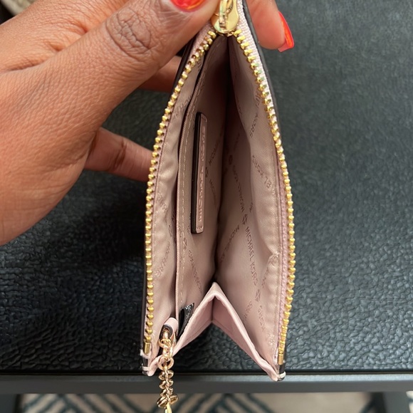 Michael Kors Jet Set Travel Pink Dome Crossbody Bag & Keychain Compact Wallet - Picture 11 of 12